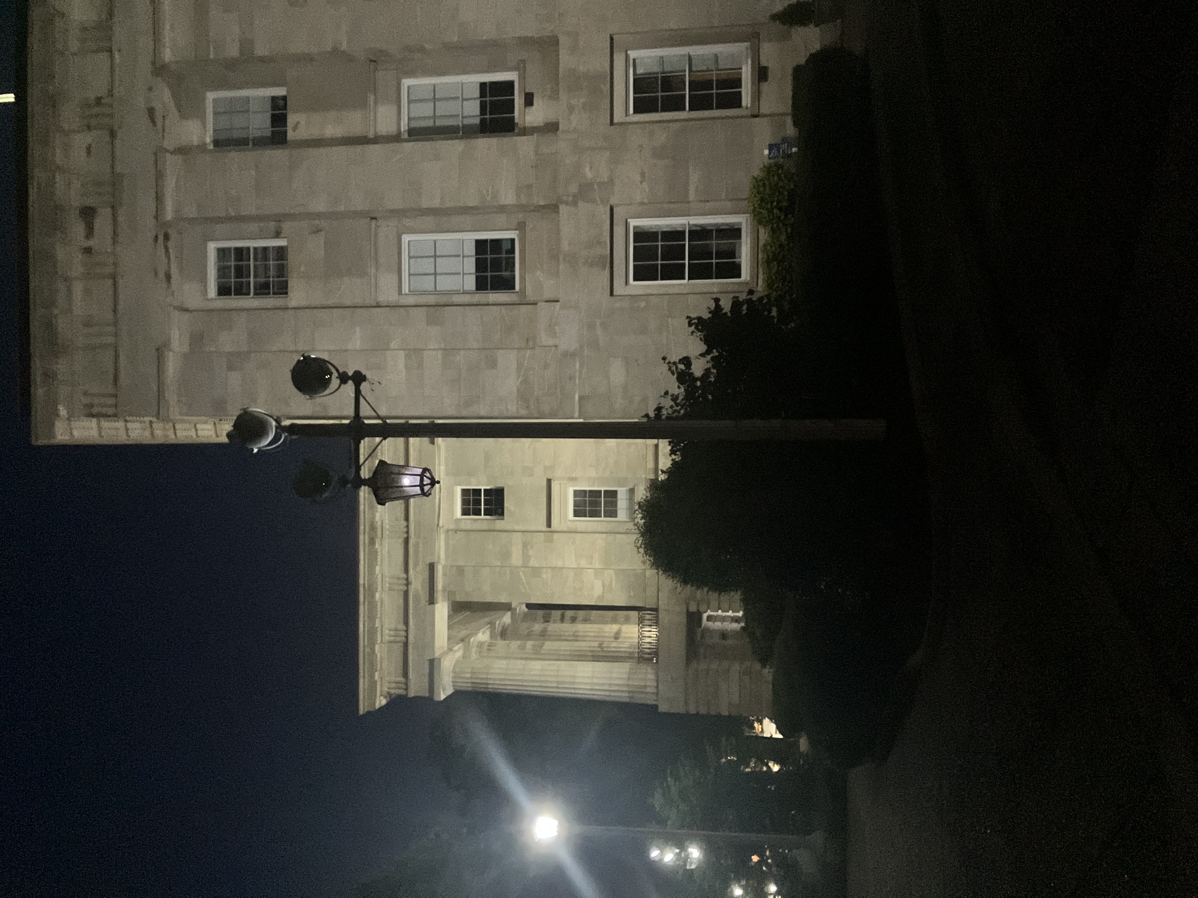 The anxious street lamp off